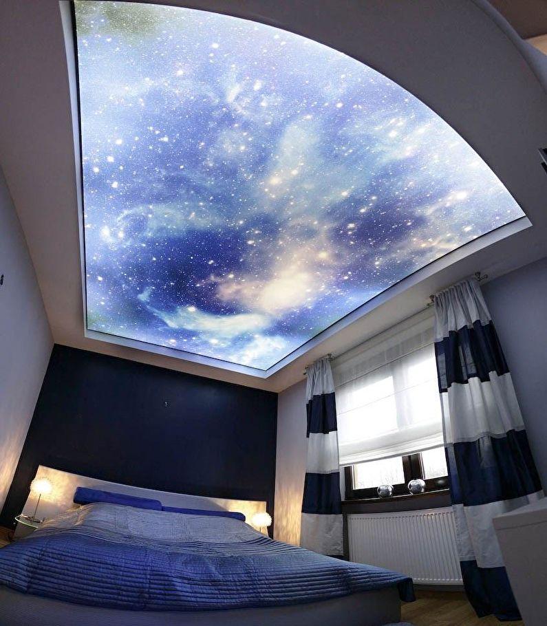 Двухуровневый натяжной потолок с подсветкой - звездное небо