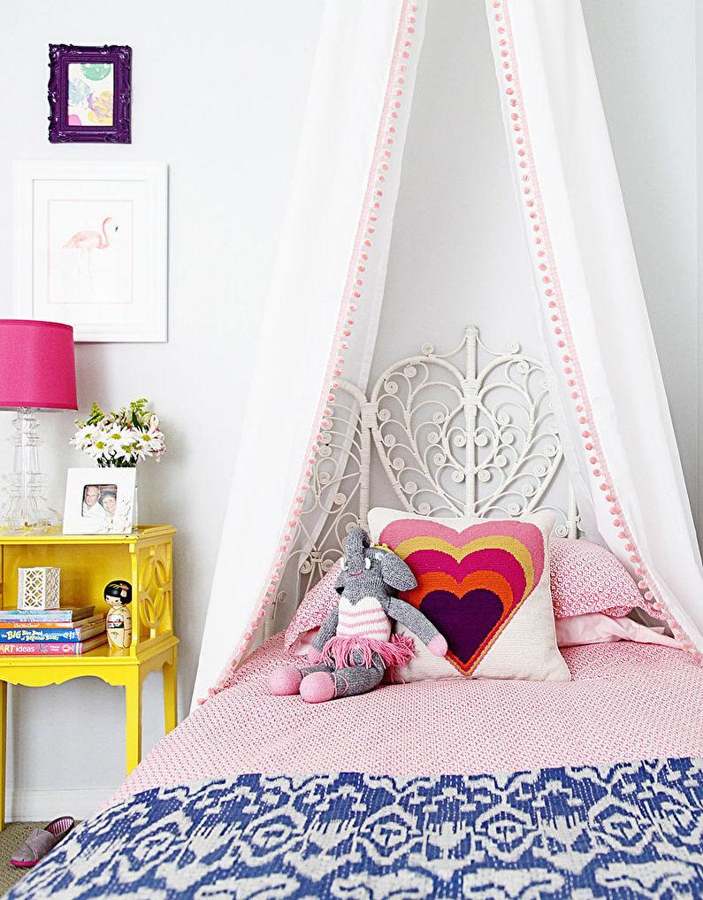 Балдахин на детскую кроватку - Цвета и декор
