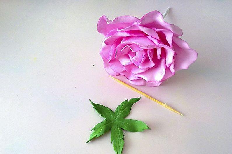 Роза из фоамирана своими руками - Простой способ изготовления бутонной розы