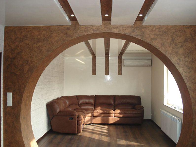 Круглая арка из гипсокартона в маленькой гостиной - дизайн